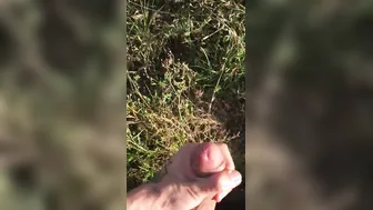 quick cummed outdoors