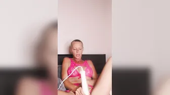 Noisy Vagina Leaking Orgasms