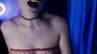 hot body inside the fishing network
