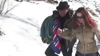 He offers his fiance to a bro to plowed her