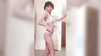 Lisa Sweet porn video – Undressed sensual dance and striptease of a Hottie 18 yo
