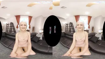 VRALLURE Some 1 On 1 With Zoe