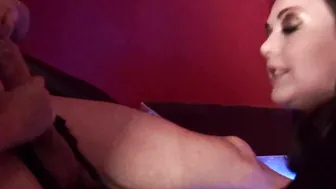 Nothing pleases these 2 MILFs as sharing a thick penis