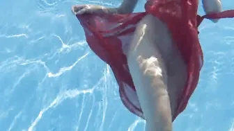 FinLand's Hottie MIMI - Underwater Swimming Pool Adventure