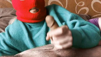 Caught robber had to suck my penis for freedom