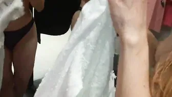 Watching a beauty Bombshell into a Fitting Room With Nice