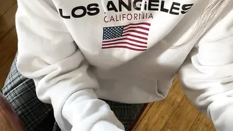 Californiababe wants more sauce into burger