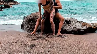 Sex on the Beach Rolling and Taking cum into twat