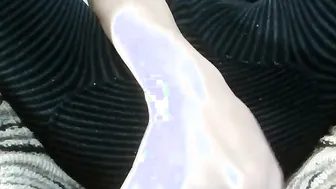 White chick inside warm winter leggings masturbating online with her