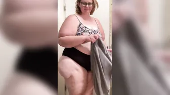 Voluptuous porn video – A shy sweet happy SSBBW showing off her Pretty curves
