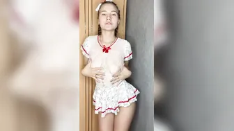 Striptease and sweet squirt. Masturbating for joy