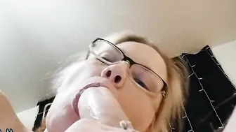 PAWG BBW cougar Toxic Lilly Close Up ORAL SEX on Tyson