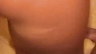 Jeune Salope mate two lesbi gros seins