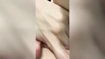Make juicy twat sounds