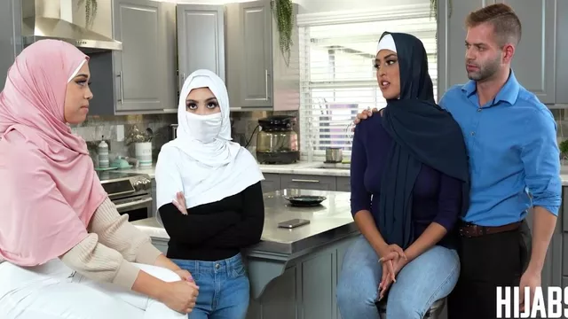 Prudish Arab Women s Intro To American Culture 4kPorn XXX 