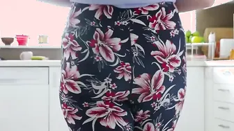 Tiny titties amateur sex toys her soak twat into the kitchen