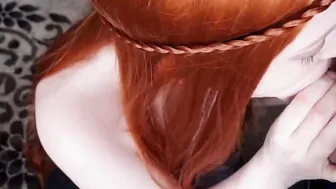 A very thick penis easily fits into the mouth of