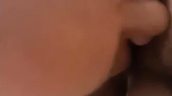 Eating the wifeys snatch