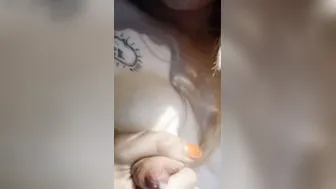 milf SQUIRTS AND DRINKS FROM HER LACTATING HOOTERS
