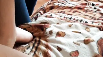 My GF lick my vagina while my stepmom cooks dinner