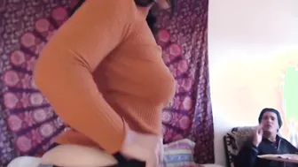 Stepsister seduce stepbro and suck his cock