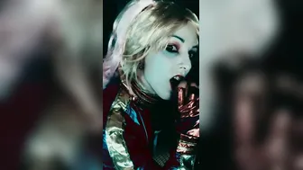 Harley Quinn en prend plein le cul 