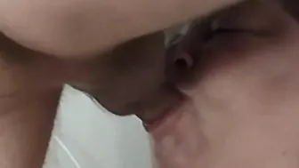 Closeups porn video – Close-up banged into the mouth and fill it with cum