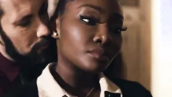 Hottie african real estate agent has to nailed customer to make a sale