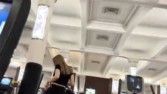 Californiababe is fuck into gym