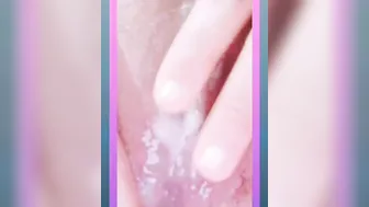 Sarah Fonteyna getting four finger fucked into and her intense leaking