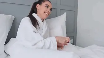 Beautiful Russian pays with blowjob for sensual massage - Amateur Porn
