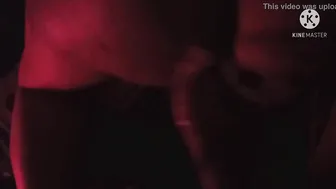 Me regala su rico culo.