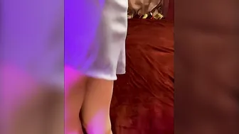 Gorgeous 19 yo year mature women with a blue dress masturbates
