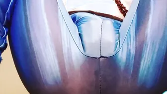 finger fuck twat inside pants until squirt