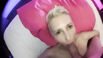 Amateur oral sex with cum into the mouth