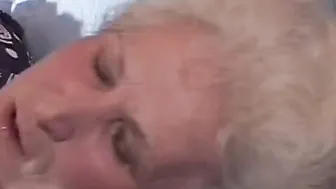 Older bimbo loves young rough penis inside her vagina