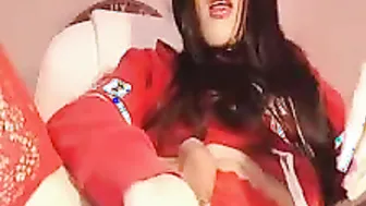 Tranny Masturbates Huge Cock