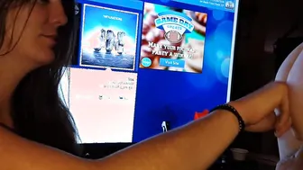 Tomwoods2020 porn video – GET A LITTLE KINKY WITH THE BABY OIL LOL TOMWOODS2020