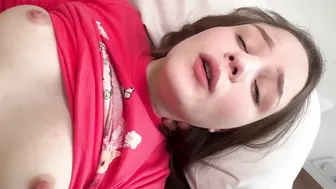 MY STEPSISTER IS A FUCKING SKANK WITH CUM INTO HER SNATCH