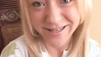 Slutty teenagers lil lexy blows on cock