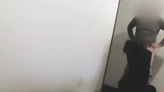 Married woman is at the neighborss house blowing penis while