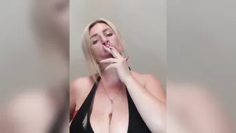 Smoking Milf