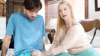 Pack porn video – OhBoyGod.com - Damn milf Sarah Vandella is soooo Bae gonna love her bush. Sarah find a pack of condoms into