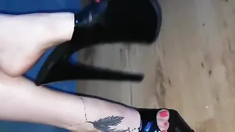 Turned On mom wants to view you masturbate on her legs