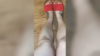 Girlfriend teases you with her Hottie legs