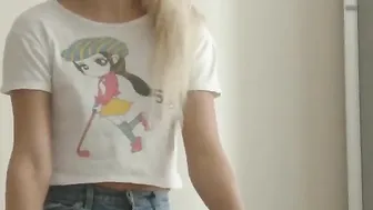 Russian 18 yo Anastasiya offer a rubs and then fucks