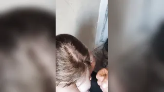 Rough fellatio for a skank at a construction site to