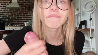 Californiababe blows cock 30 days inside a row. Day 11