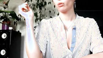 Vends-ta-culotte - point of view : beauty secretary dominating her boss