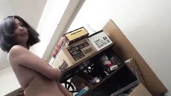 After Buisness Met Boss showes of her pussy